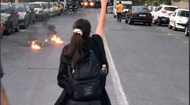 İran'da kadın devrimi! 