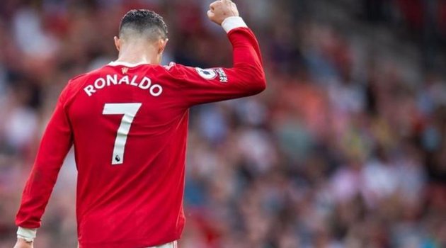 Manchester United'dan ayrılan Ronaldo'ya ilk resmi teklif!